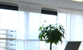 Schiebegardinen im Büro